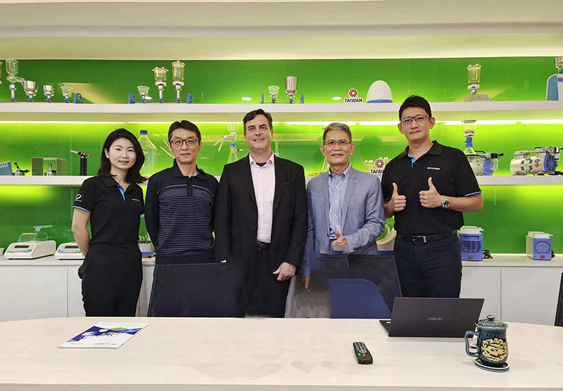 美國(guó)Sterlitech到訪(fǎng)中國(guó)中國(guó)臺(tái)灣洛科ROCKER儀器